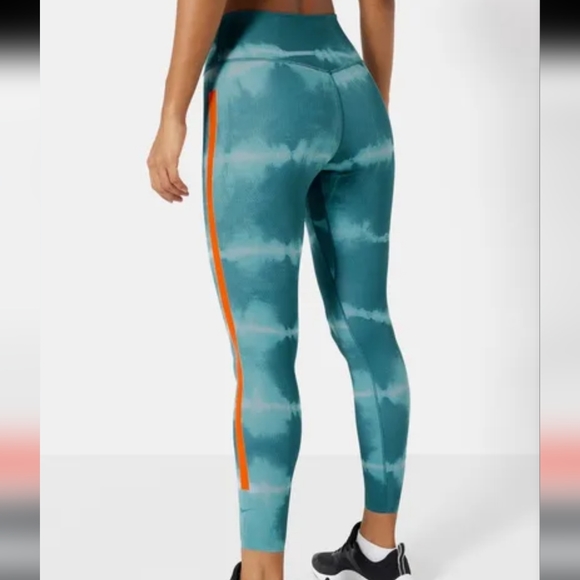 Nike Leggings - Picture 14 of 17